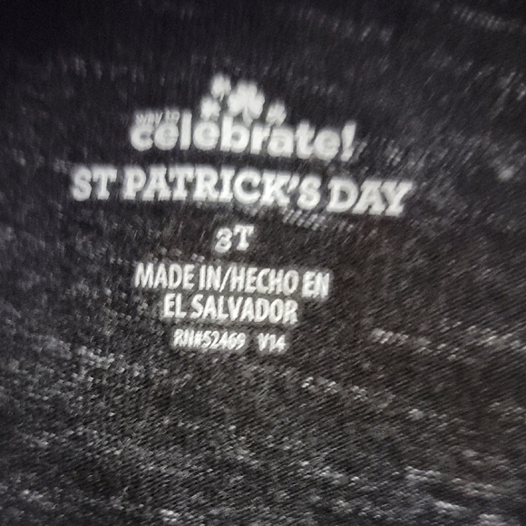 3 for $15 item🎉Stylish Kids Long Sleeve Tee with 'Pinch Proof' Graphic - Picture 3 of 5